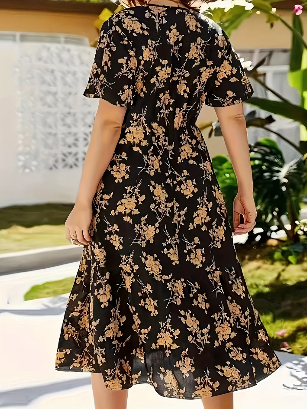 Floral Printed High-Waisted Casual V-Neck Polyester Dress for Adult, Spring/Fall Collection, A Pendulum Style, Woven Fabric, 105 g/m² - Black