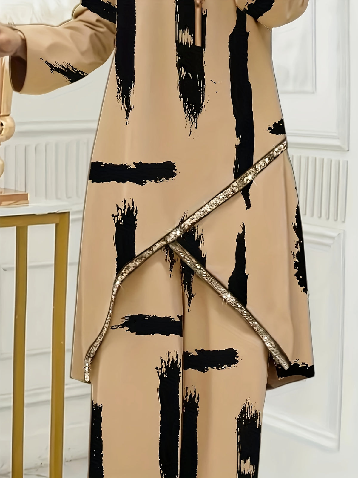 Women'S Elegant Shirt Wide-Leg Pants Set, with Beaded Necklace, Long-Sleeved Design, Loose Trouser Legs, Suitable for Formal Occasions, Suitable for All 4 Seasons, Formal Wear, Elegant Abaya, Fiber Fabric - Apricot Strips