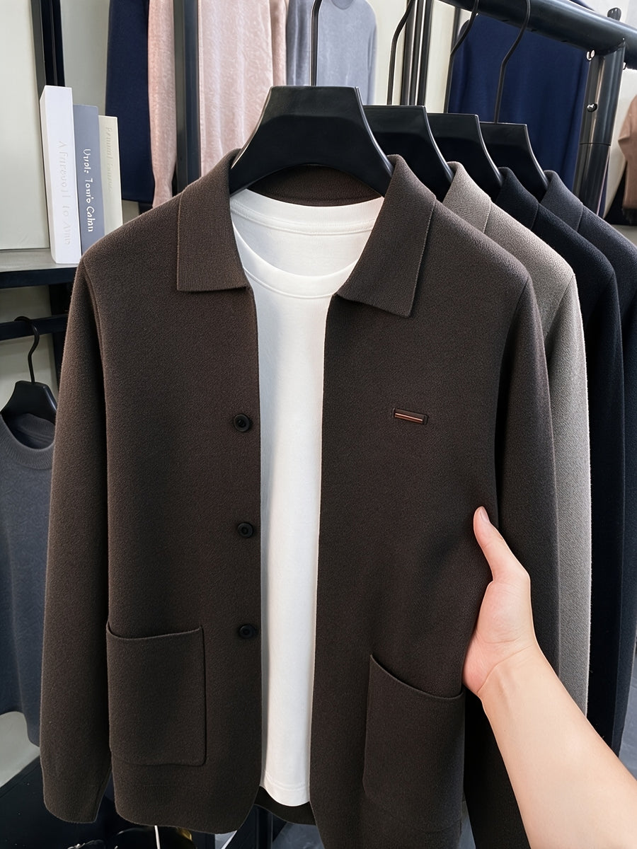 Du Jing Lan OBM Men's Autumn/Winter New Arrival Knitted Cardigan, Old Money Style Solid Color Single-Breasted Open Front Lapel Knit Cardigan, Men's Business Casual Fashion Open Front Knit Cardigan Top, Suitable for Layering in Spring - Coffee Color