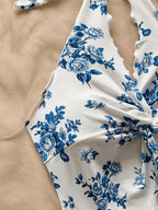 Women's New Chinese-Style Blue and White Porcelain Print Halter Neck Camisole Top, Vintage Print Twist Knot Backless Hot Crop Top. Women's Backless Camisole Crop Top, Slim Fit Figure-Flattering Crop Top, Suitable for Summer, Spring Break, St. - Sky Blue