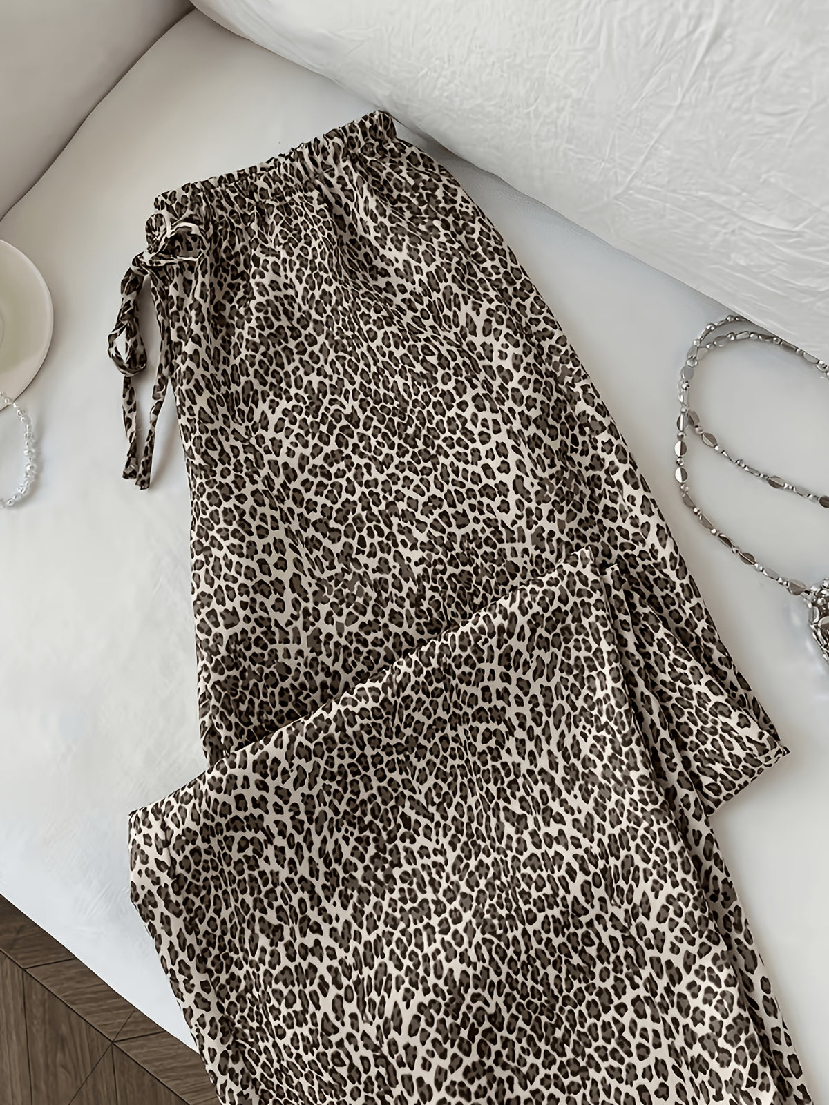 Retro Fashion Leopard Print Wide-leg Pants, Elastic Waistband, Suitable for Vacation, Shopping, Dates, Parties, Daily Casual Wear, All-season Style, Versatile Style. - Light Beige