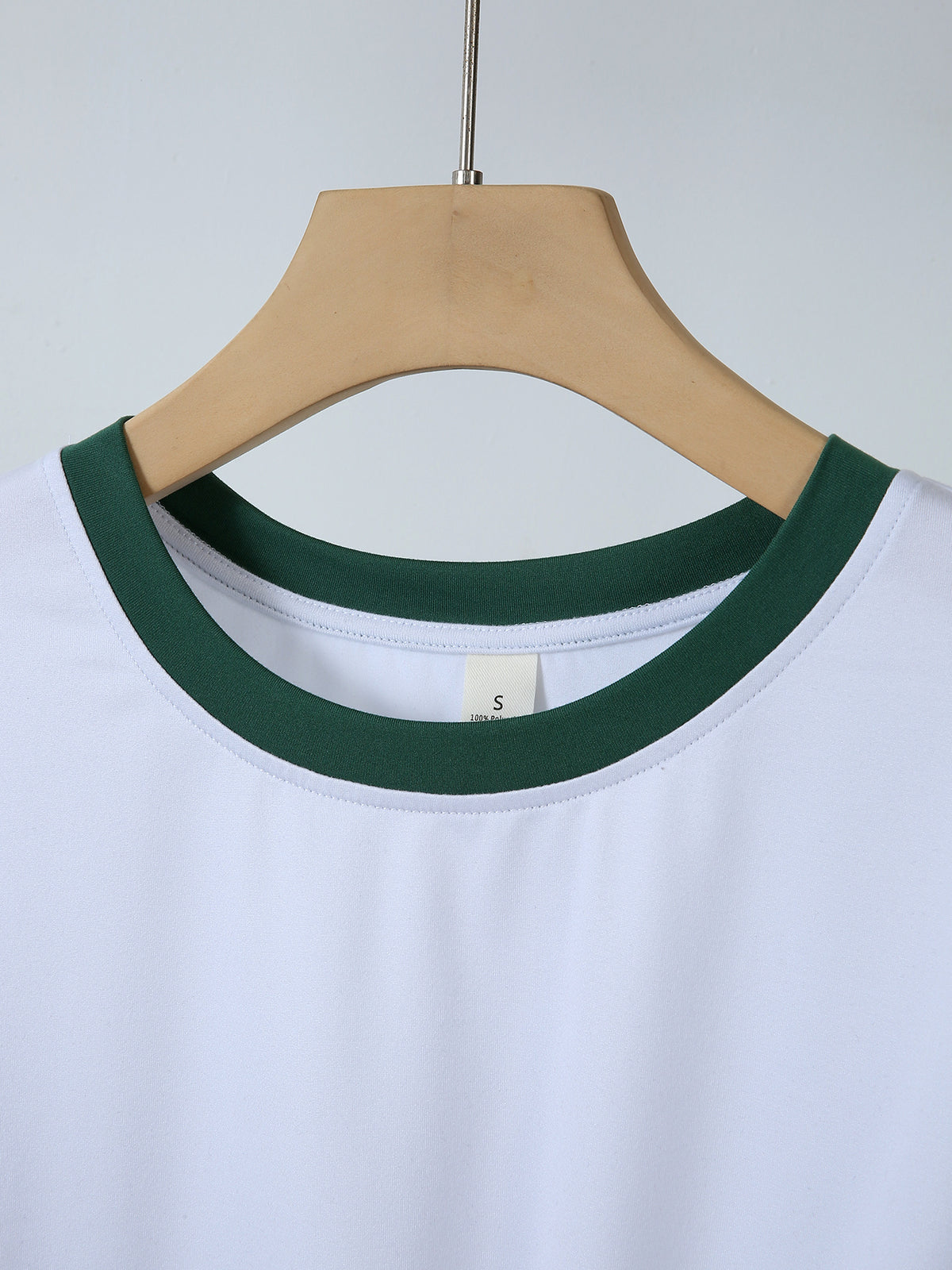20pcs Women's Colorblock T-Shirt Single Piece, Hand-Drawn Line Art Couple Holding Hands with Heart Print, Colorblock Summer  Sleeve Crew Neck Short Sleeve T-Shirt - Breathable Crew Neck Casual Sport Top, Loose Fit Spring Festival Trendy Apparel - Green + White