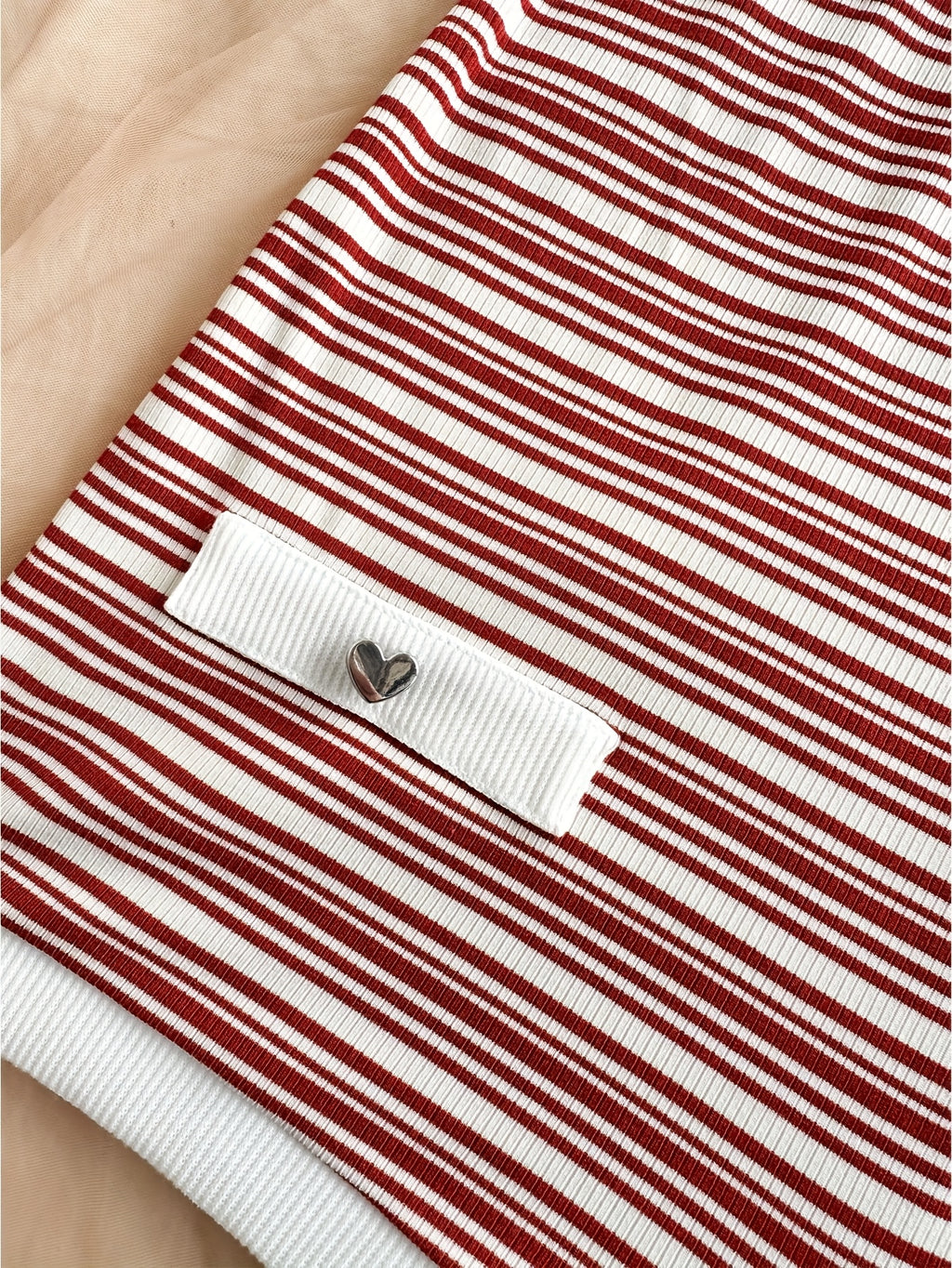 Summer Limited Edition Vintage Red and White Striped Contrast Color Heart Metal Buckle Decorated Strappy Jumpsuit - Mixed colors