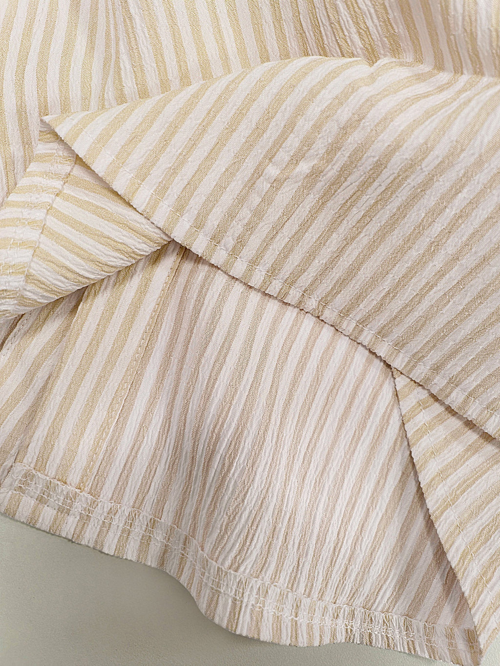 Men'S Striped Shirt Easy Print, Breathable Striped Summer Shirt, Stand-Up Collar Design Suitable for Beach Outings And Daily Casual, Beach Shirt, Outdoor Leisure, Soft Texture, Vacation Wear - Khaki