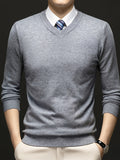 Men's V-neck Knit Base Layer, Form-fitting Without Being Tight, Accentuates a Clean Silhouette While Allowing Unrestricted Arm Movement. Suitable for Business Commutes, Family Gatherings, and Holiday Celebrations - Medium Gray