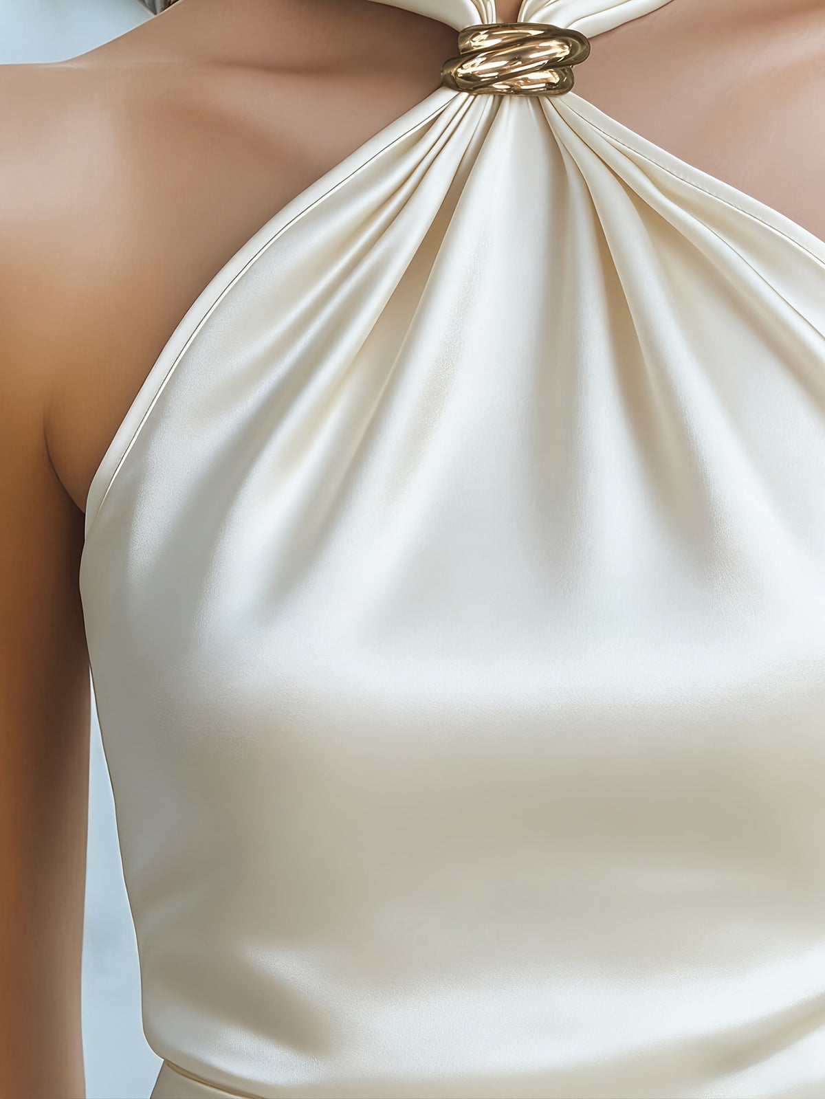 Spring Summer New Women'S Top, French Niche Design Halter Cami, Metal Buckle Decor, Satin Smooth Comfortable Luxurious Texture Top - White