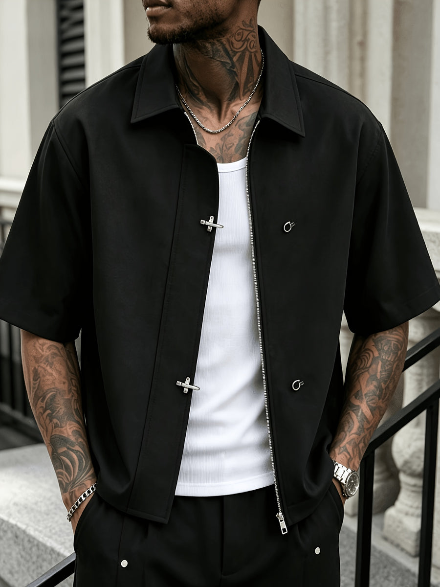 Metal Snap-button Lapel Short-sleeve Casual Shirt. Stylish Design, Smooth and Skin-friendly, Short-sleeve Cut, Lightweight and Breathable, Suitable for Summer Outings. Loose Short-cropped Fit, Dark Streetwear Trend Attire - Black