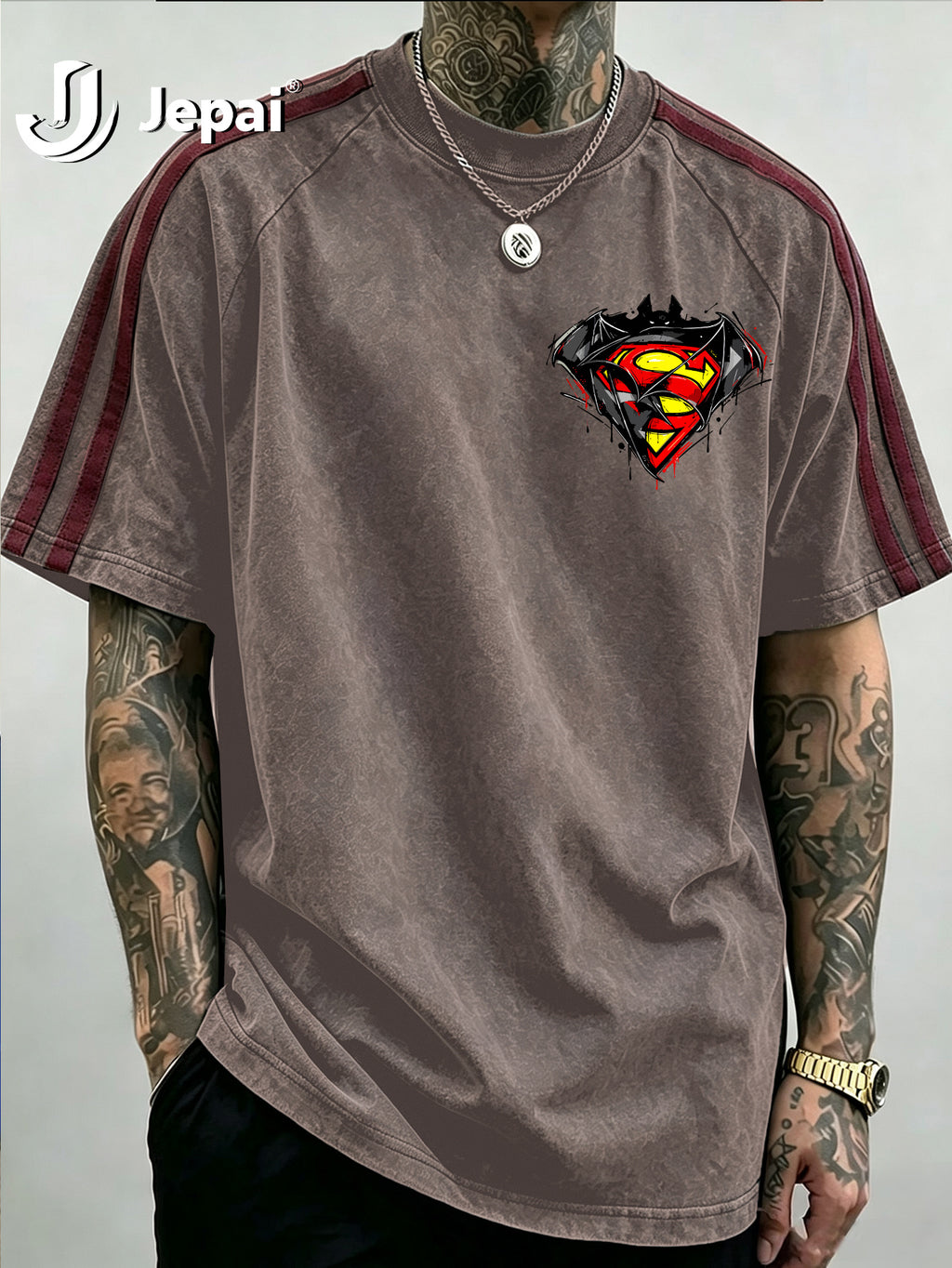 Official Warner Bros. Product, Hip-hop High Street DC Superman Batman Logo Print Stripe T-shirt, Loose Drop-shoulder Style Casual Summer Top, Machine Washable, Suitable for Daily Wear and Themed Events - Coffee Color