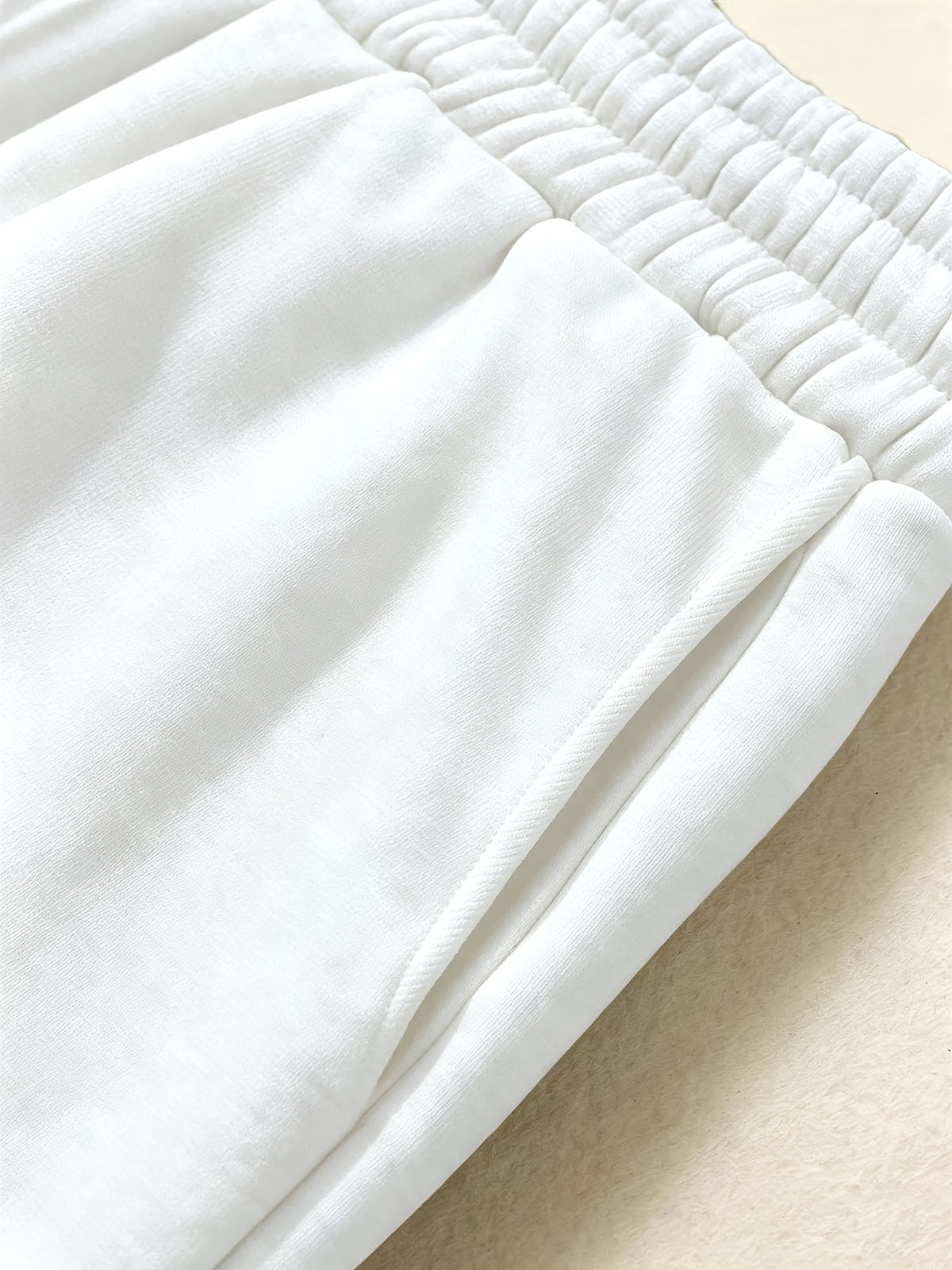 High-Waist Ankle-Cinching Sweatpants, Mountain Peak Print, Vertical Stripes on Both Sides of Legs, Elastic Cuffs Suitable for And Commuting - White