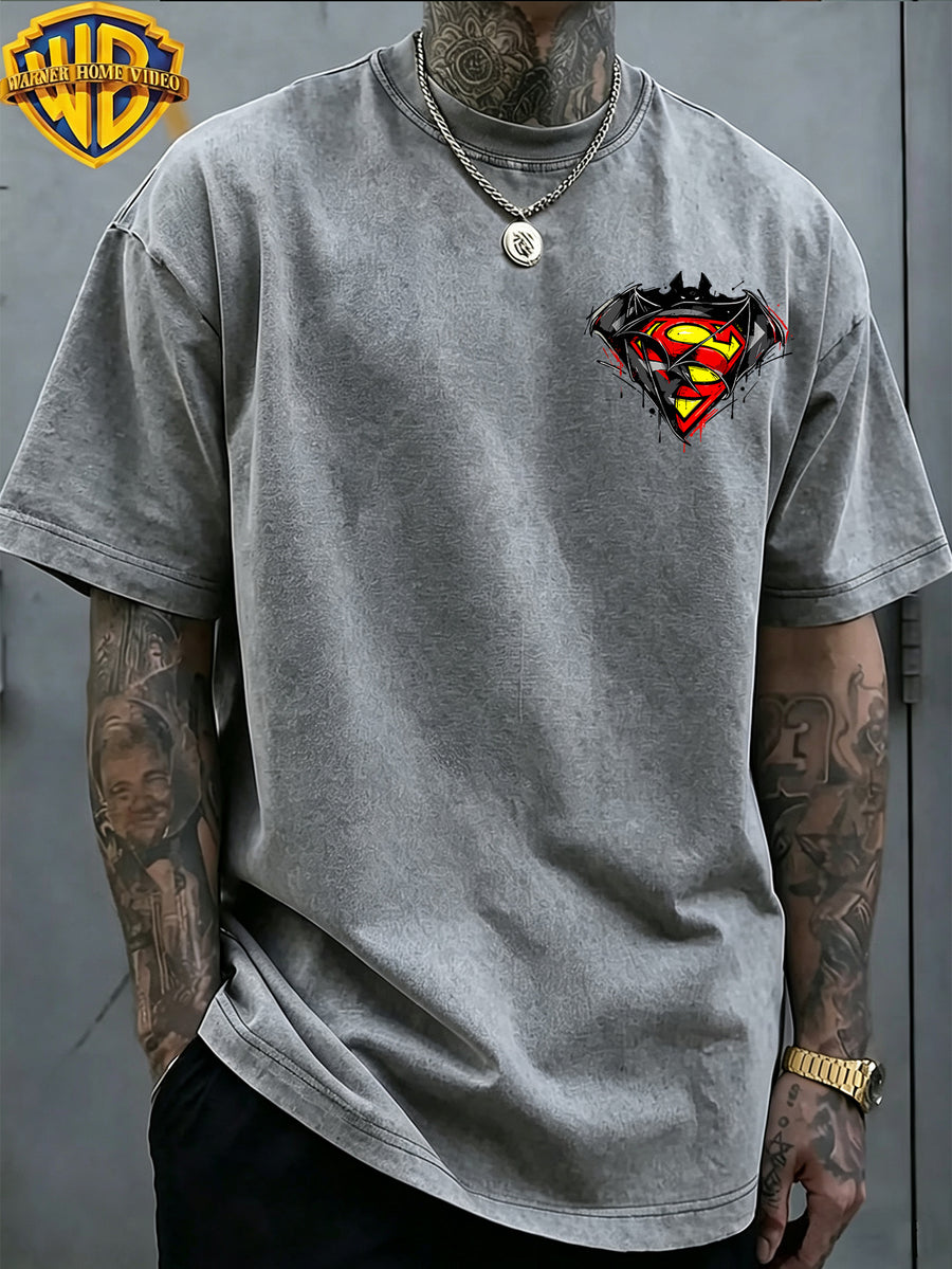 Warner Bros. Exclusive License, Hip-Hop Street DC Superman Batman Logo Print Design Men'S Summer Loose Round Neck Commuter Short Sleeve T-Shirt, Multi-Style, Loose Fit, Suitable for Summer Wear, Suitable for Outdoor Activities, Fitness, Parties - Grey