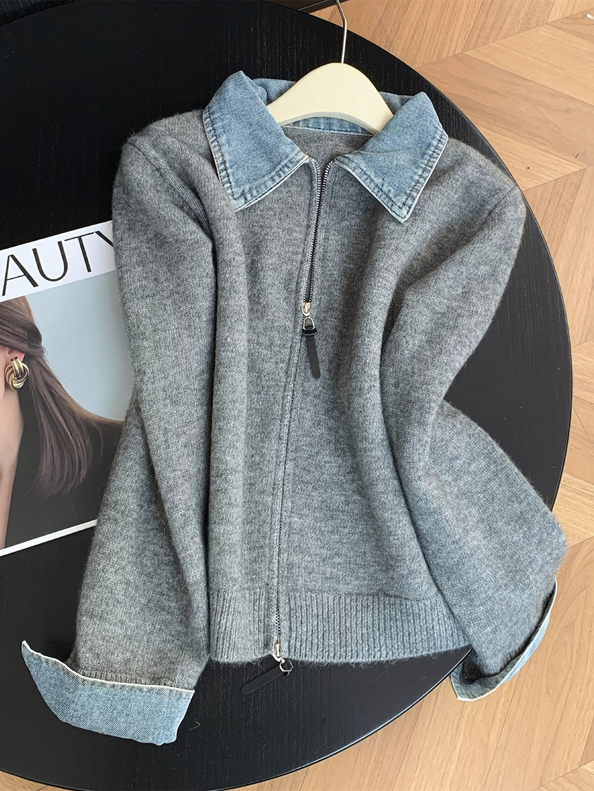New Autumn/Winter Women's Fashion: Elegant and Stylish Denim Collar Patchwork Zipper Cardigan Sweater Jacket - Light Grey