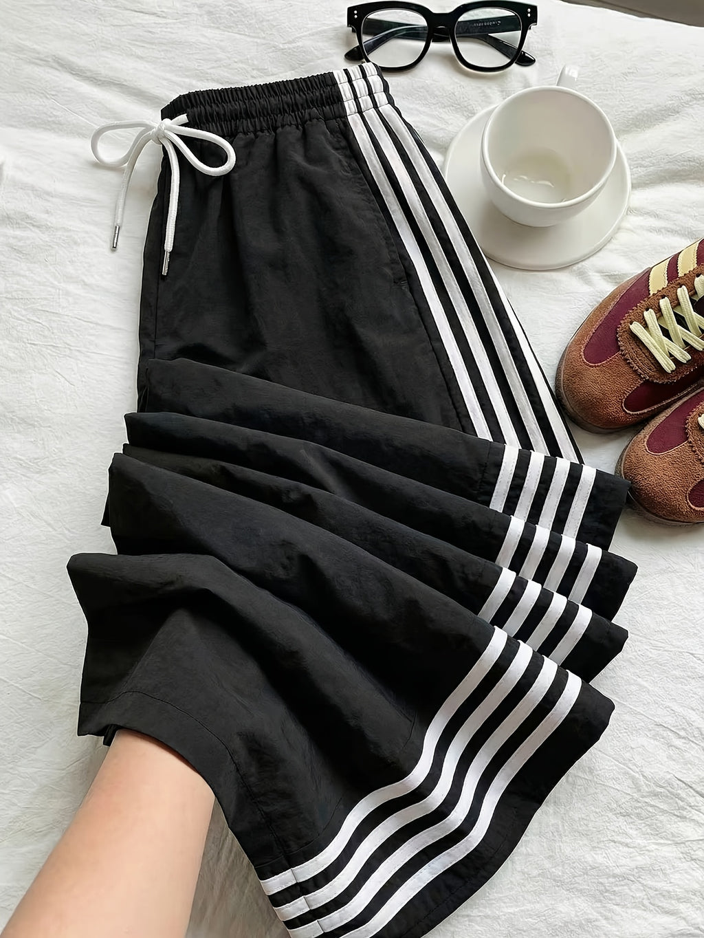 Reading Week Apparel, Back-to- Season, One Pair of 2026 Spring/Summer New Style Casual Sporty Fashionable Comfortable and Beautiful Women's Long Pants with Contrast Color and Drawstring Waist, Suitable as a Holiday Gift for Women's Clothing - Black+White