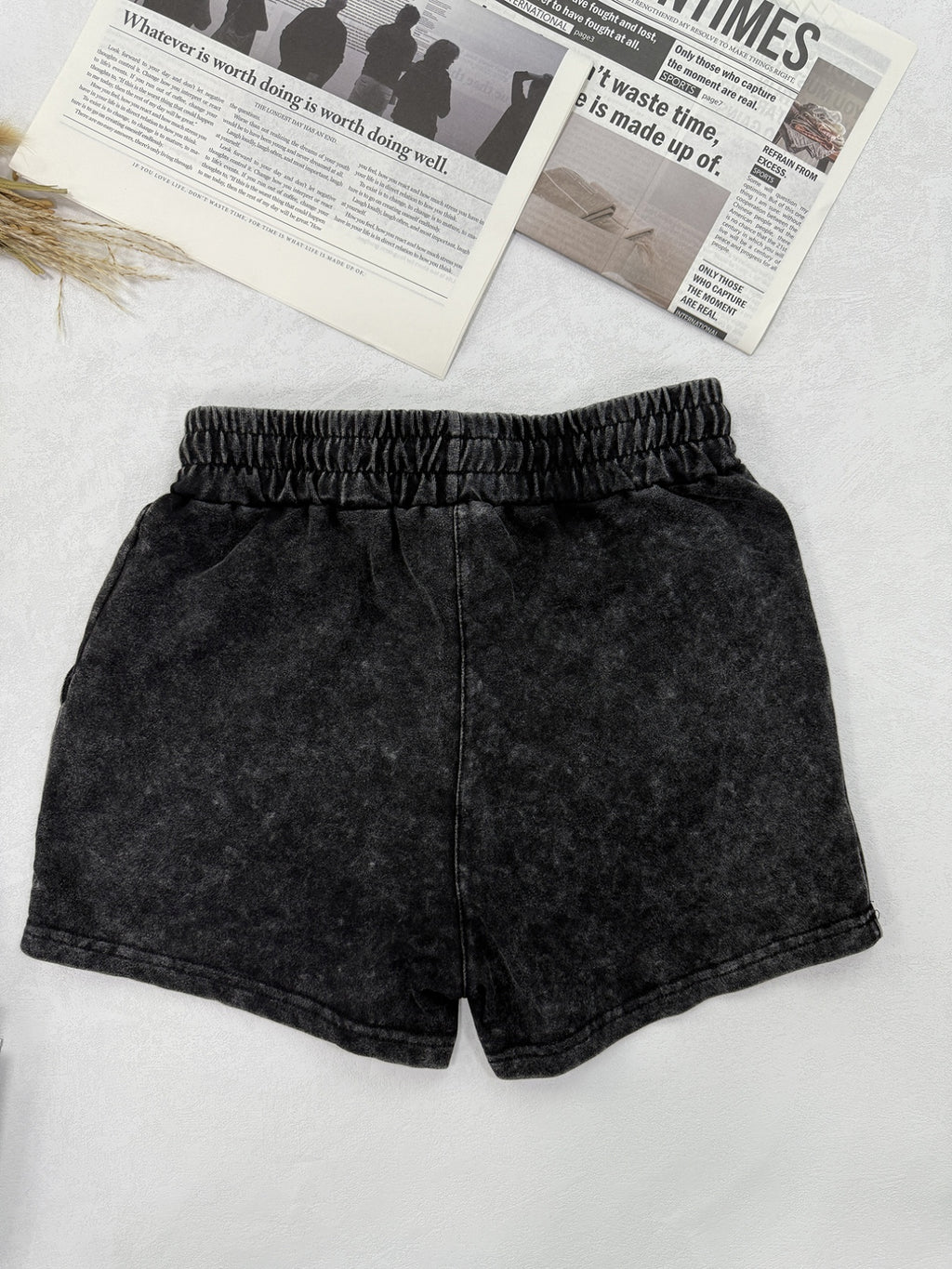 Summer Trendy Fashion Women'S Distressed Washed Shorts "BROOKLYN NEW YORK" Printed American Retro Preppy Style Comfortable for Hot Weather, with Adjustable Drawstring Waist And Pockets, Classic Silhouette, Comfortable Fit, Machine Washable Shorts - Black