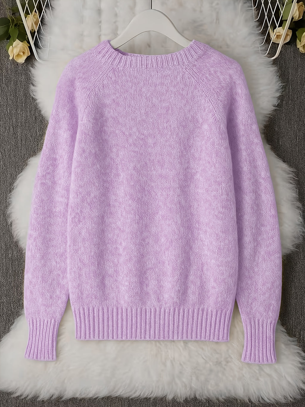 French-style Round-neck Sweater, Soft and Cozy, Elegant Design, Perfect for Spring and Autumn Commuting and Outings - Lavender