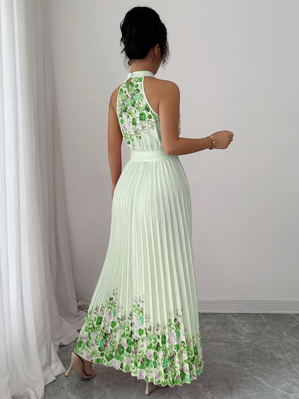Fashionable New Women'S Summer Halter Floral Print Pleated Dress - Green