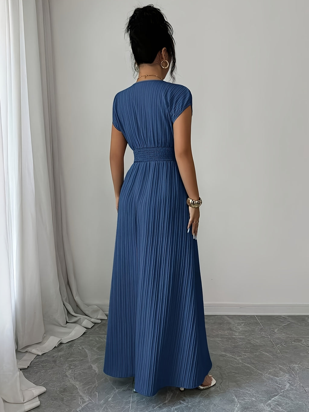 Women's V-neck Sleeveless Midi Dress, Textured Fabric, Cinched Waist Design, Elegant Vacation Style, Spring/summer Collection - Navy blue color