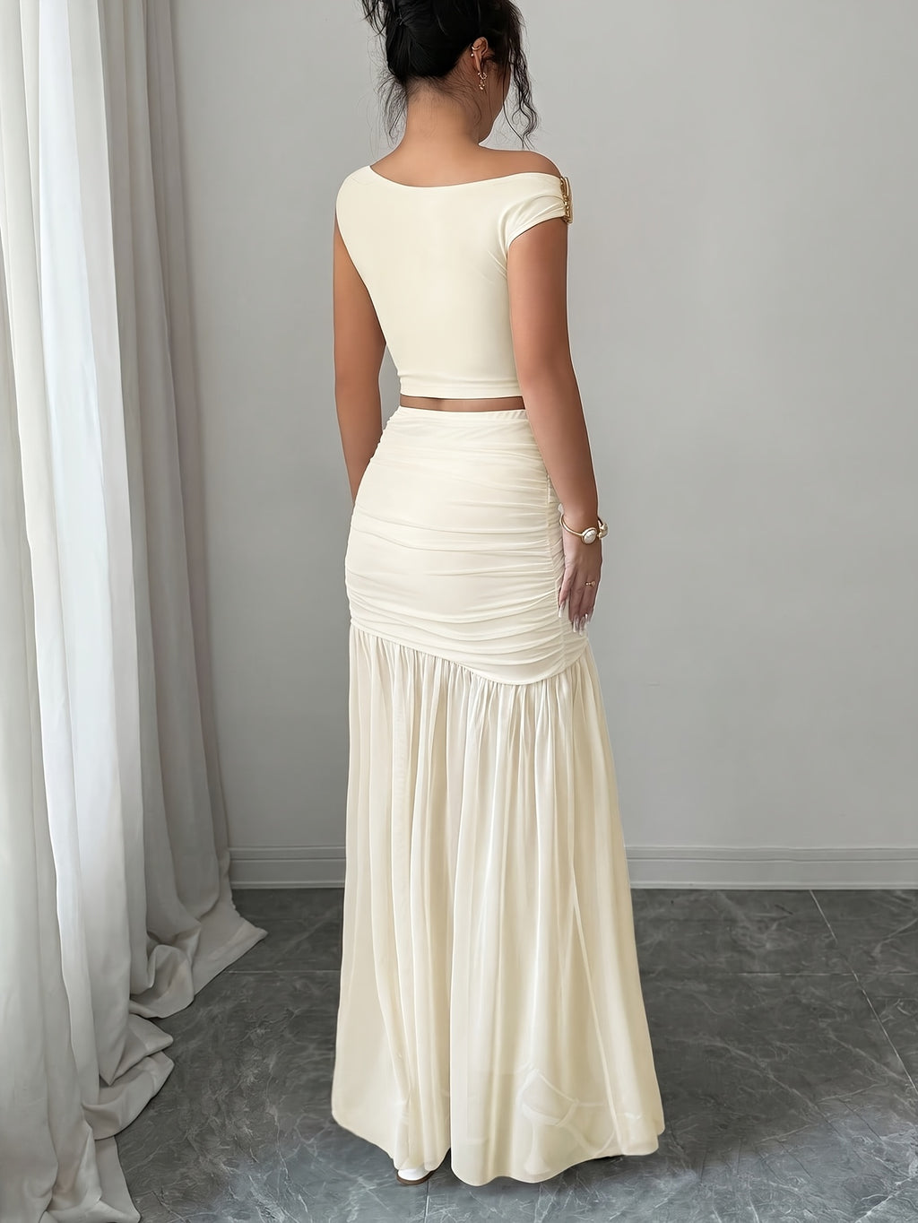 Elegant 2pcs Set for Women, Featuring a Strappy Crop Top and a Slit Maxi Skirt with Metallic Embellishments. The Slim-fit Design Is Perfect for High-end Occasions Such as Dates, Evening Parties, Gatherings, and Vacations - Apricot
