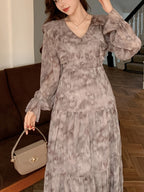 Forest Style Gentle Gray-Purple Ombre Ruffled Long Sleeve V-Neck Bridesmaid Dress, Women'S Layered Full Skirt Long Dress, Suitable for Afternoon Tea, Weekend Outings, Outdoor Picnics - Rose Brown