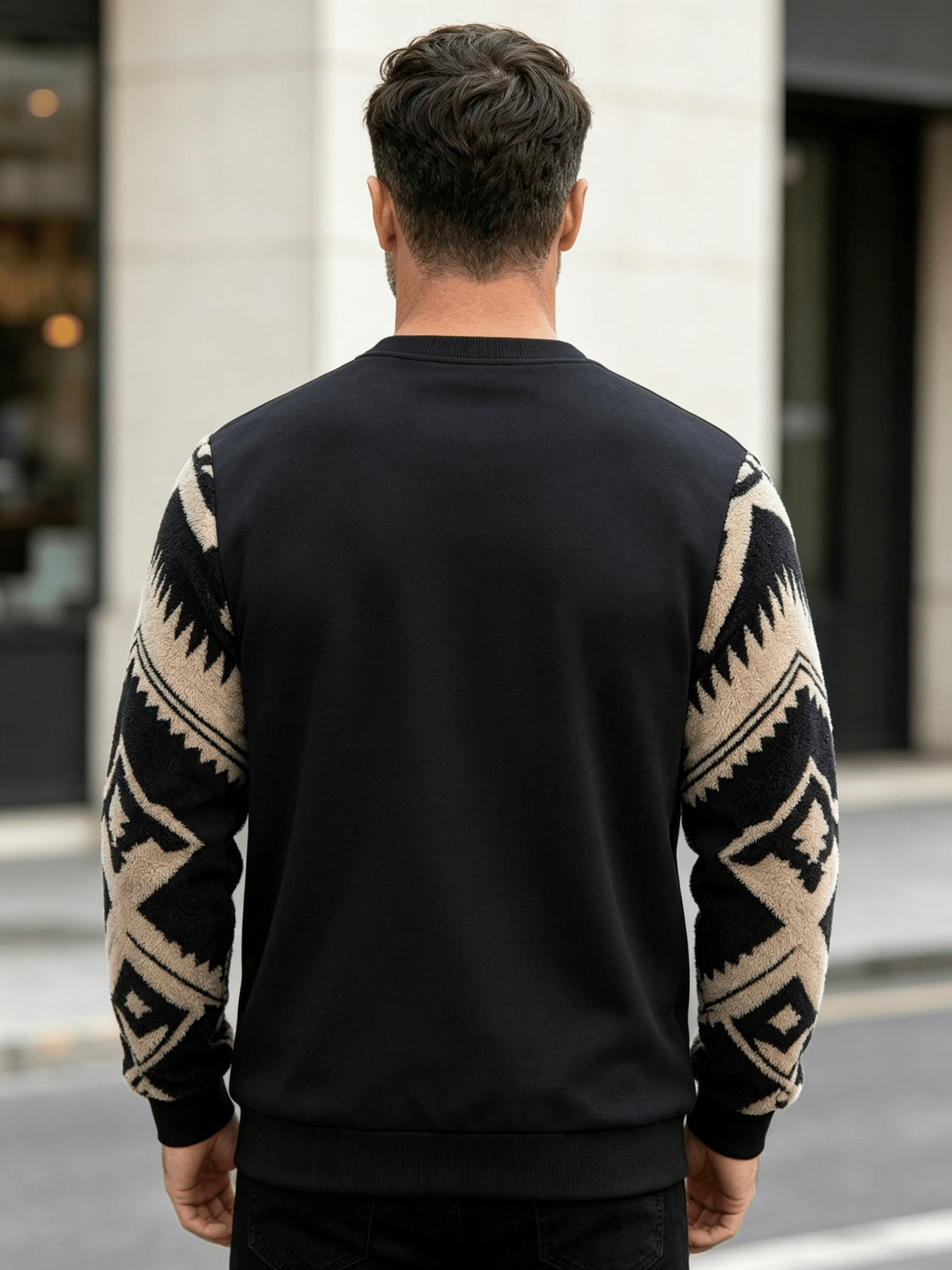 Men'S Autumn Winter Round Neck Plush Sweatshirt, Fashionable Retro Color-Block Plush Patchwork Pattern And Solid Color Design, Wrinkle-Resistant Soft Knit Material, Very Practical. Suitable for Students' Daily Wear on Campus, Outings, Dates - Black