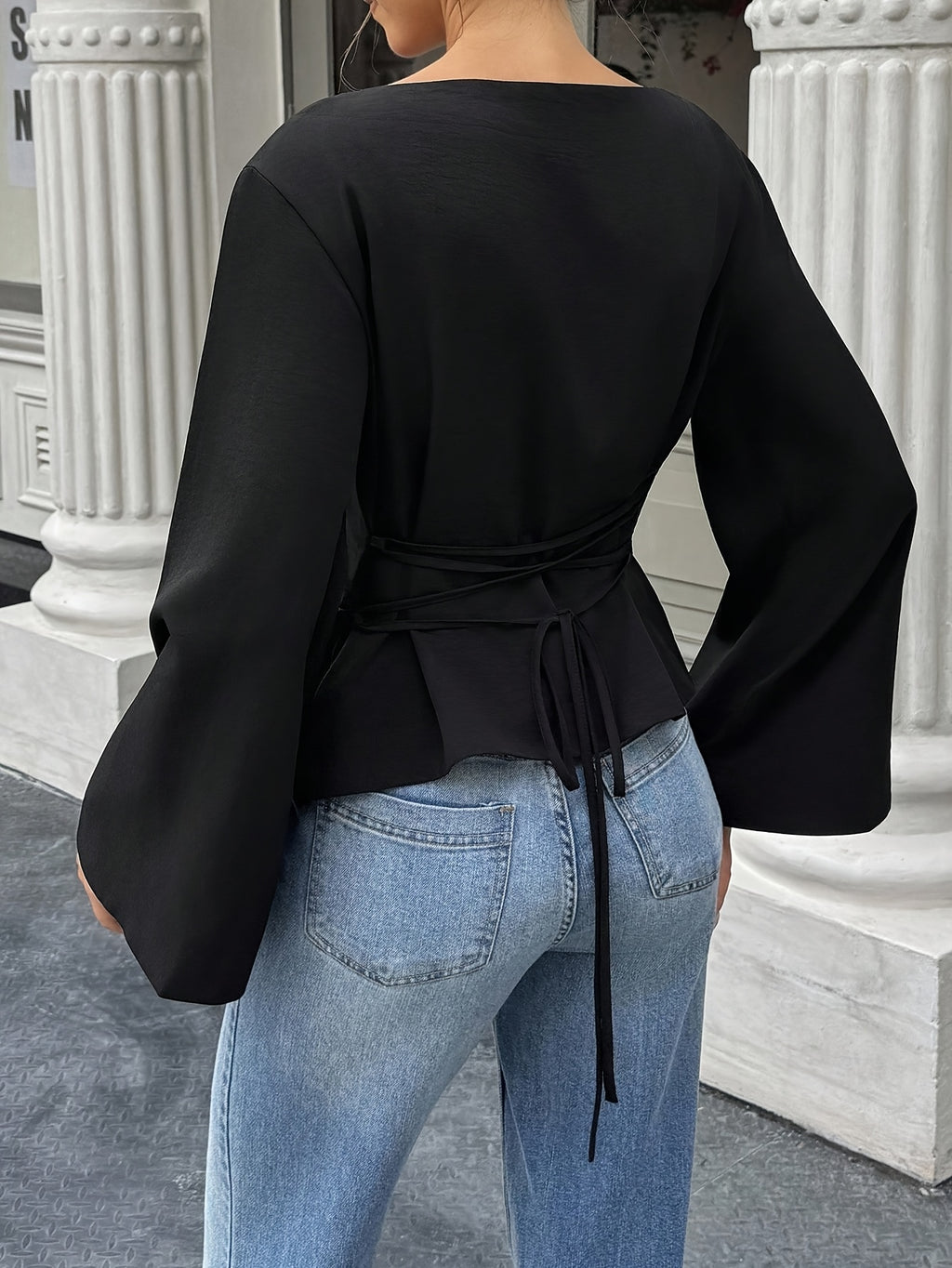 Women'S Solid Back Tie Flared Sleeve Blouse - Black