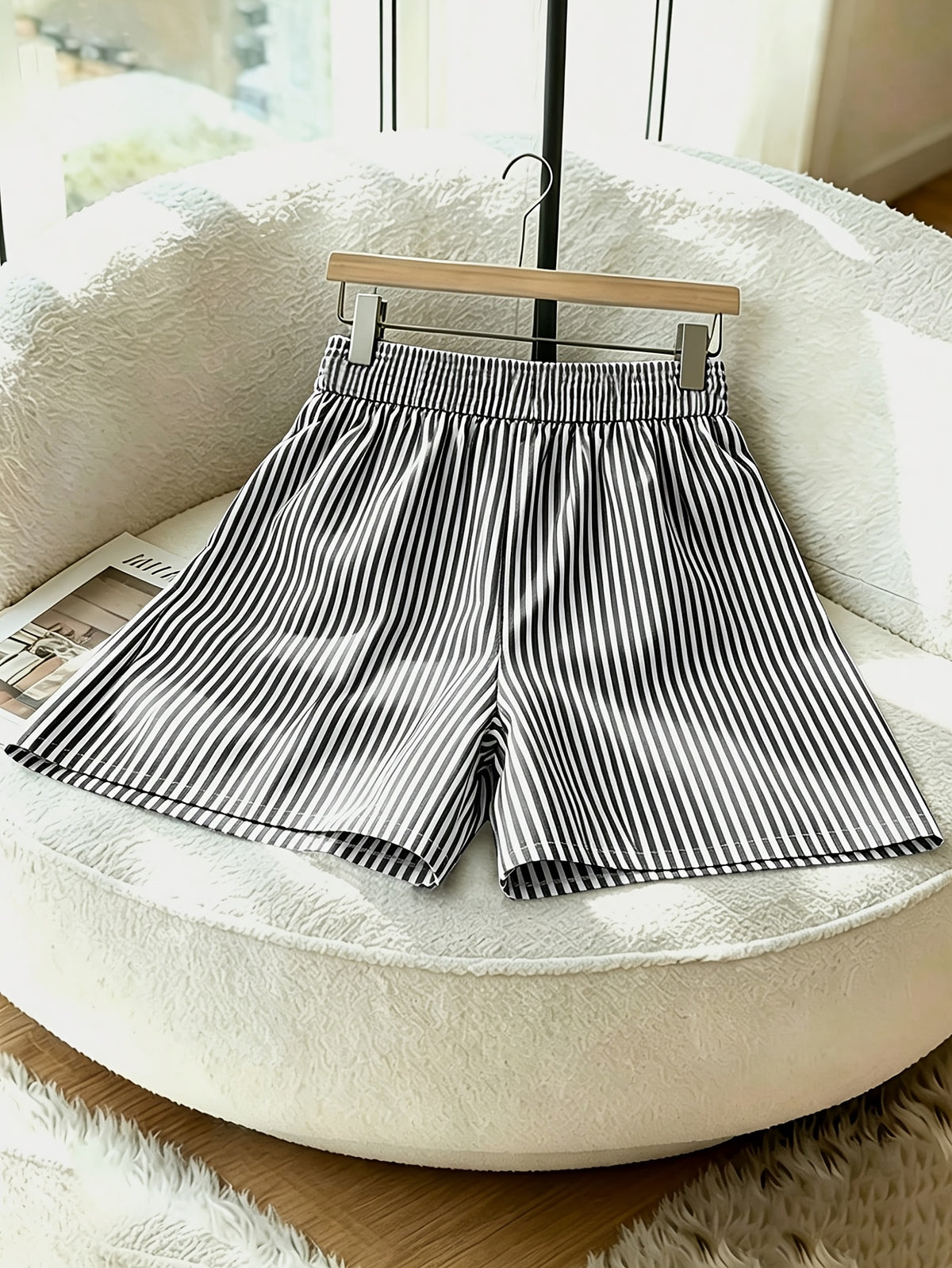 Women's Striped Button Pocket Shorts - Non-Stretch Casual Commuter Shorts with Button Closure Pockets, Striped Suitable for Spring Summer Fall, Machine Washable Shorts for Office, Casual Attire & Layering (No Elastic) - Black