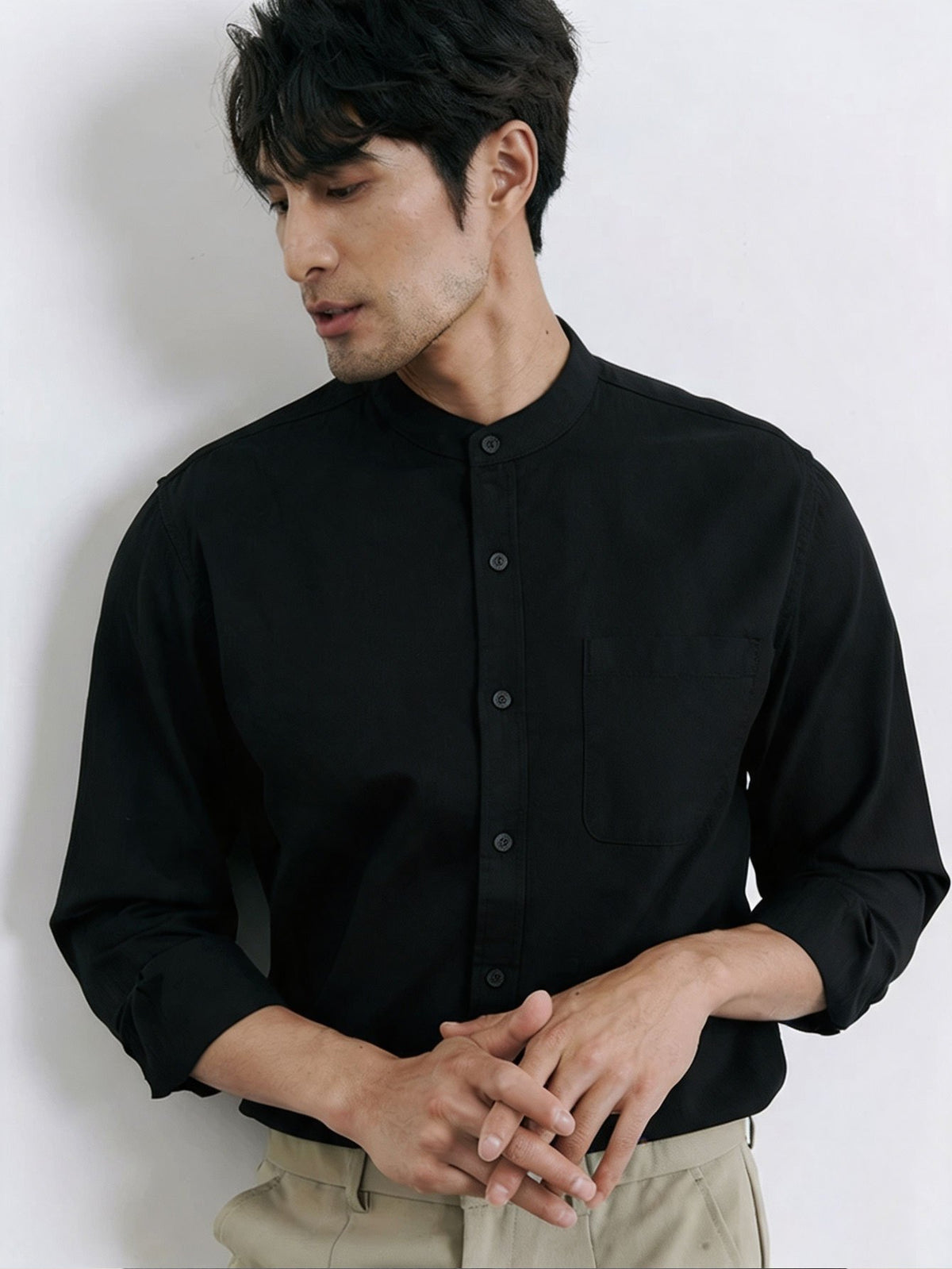 Spring And Autumn Men'S Stand-Collar Long Sleeve Shirt, Retro Solid Color Loose Shirt, Casual Commute Versatile Top, Spring And Autumn Shirt, Retro Basic Style Shirt, Commute Men'S Wear, Easy Versatile Shirt, Chinese Collar Long Sleeve Shirt - Black