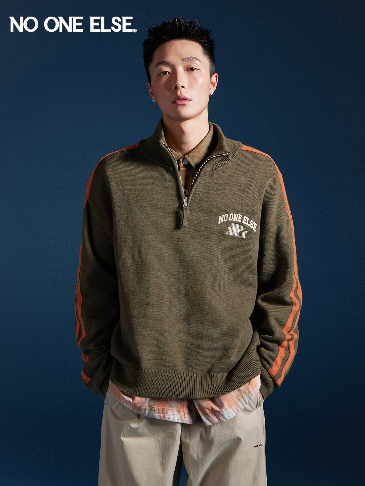 NO ONE ELSE Letter Embroidery Sweater Unisex 2026 Spring Autumn New Color-Block Pullover Top - Military Green
