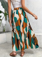 A Half-Length Skirt with a Geometric Print Designed to Attract Wealth, Featuring Pleats And a Flared Shape - Mixed colors