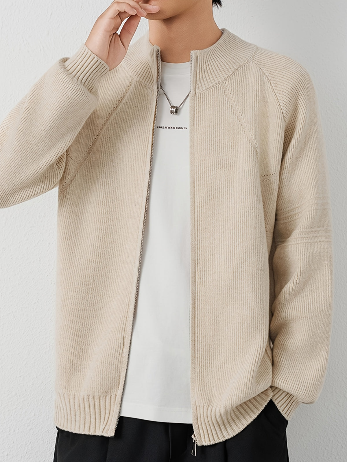 [Wading Whale OBM] 1pc Autumn Winter New Men'S Knit Cardigan, Old Money Style Textured Solid Color Round Neck Zipper Front Long Sleeve Sweater Vest Top, Men'S Casual Fashion, Suitable for Autumn And Winter Wear, Fits Daily Commute, Office Casual - Off-white