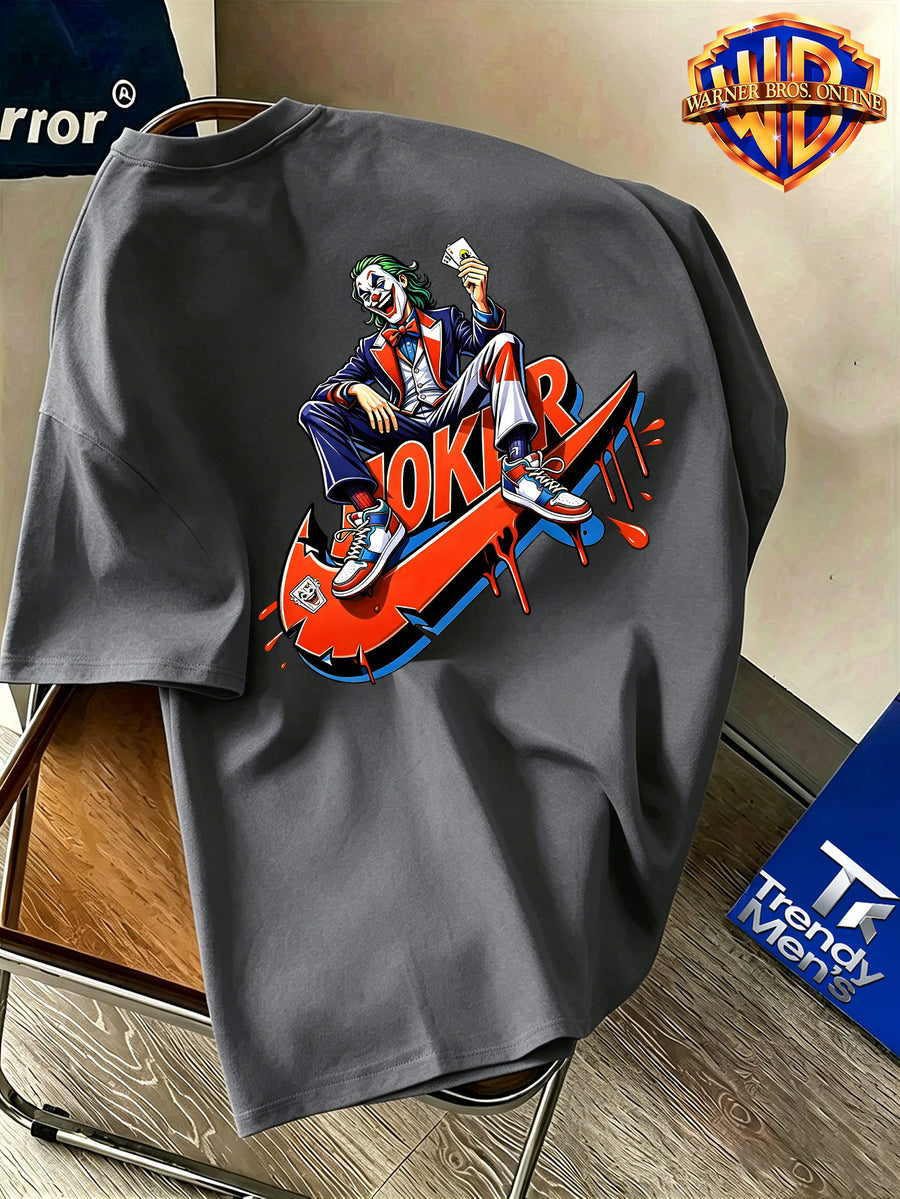 Warner Bros. Authentic Men's 100% Short-Sleeve T-Shirt, Trendy Hip-Hop Character Top, Featuring a Dominant Seated Figure Holding Playing Card Accessories, Adorned with Red-Orange Color-Block Dripping Enamel Paint Patterns, Exceptional Visual Impact - Dark Gray