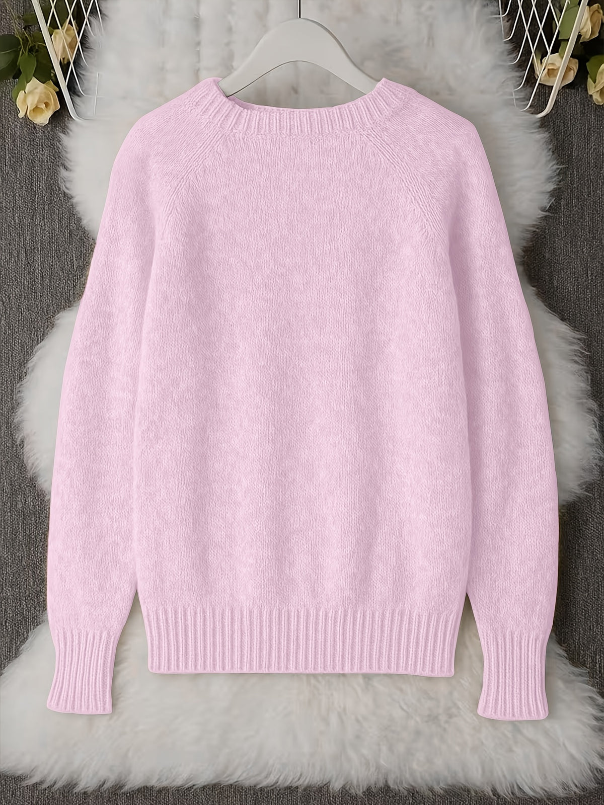 French-style Round-neck Sweater, Soft and Cozy, Elegant Design, Perfect for Spring and Autumn Commuting and Outings - Pink Color