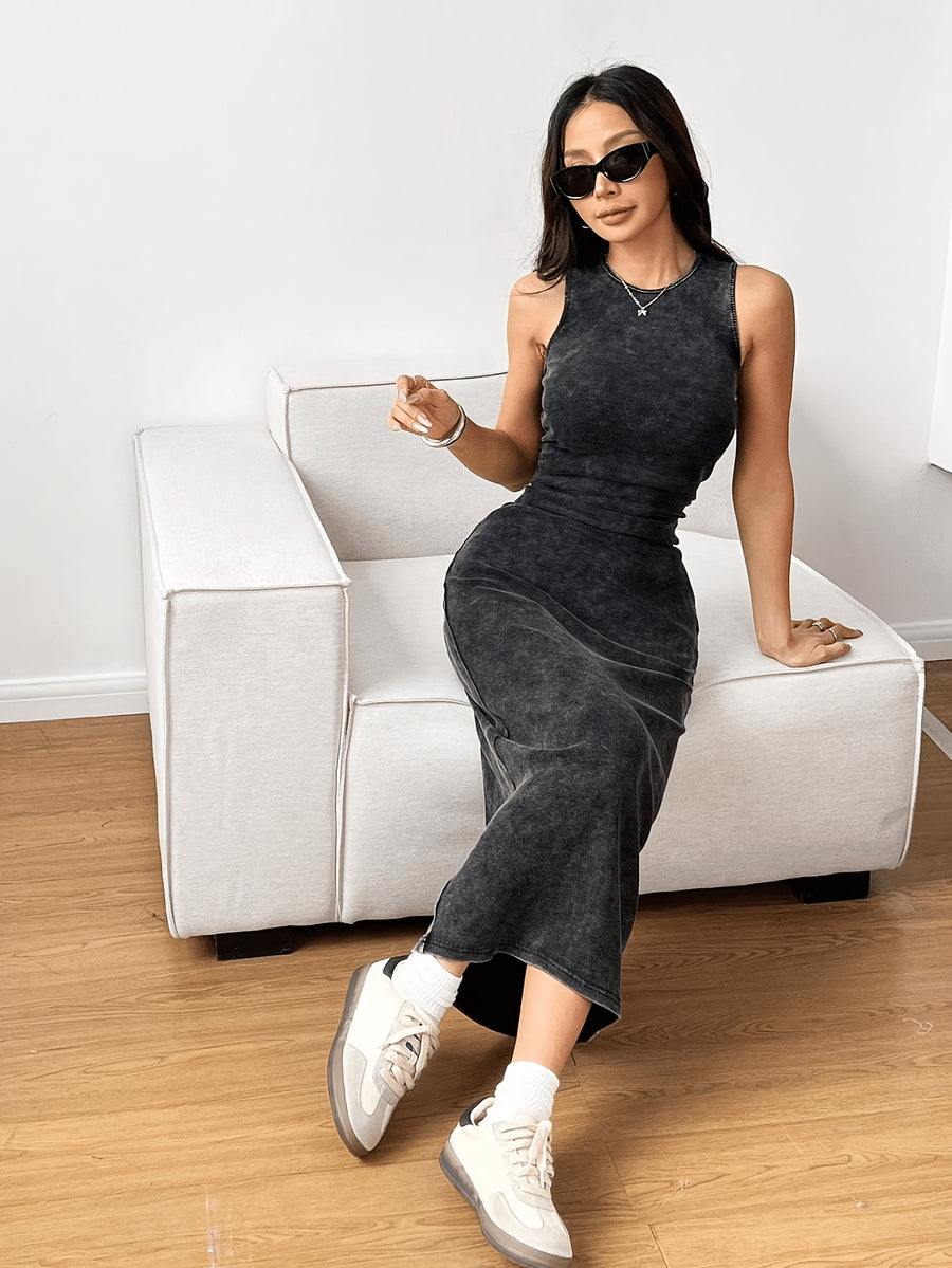 Sleeveless Round Neck Fitted Dress - Black