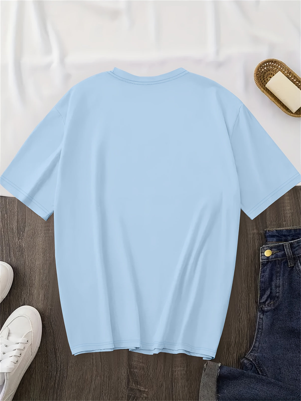 A Very Trendy Solid-color Women's Fashion T-shirt That Is Perfect for Spring and Summer, and Versatile Enough for All Seasons and All Body Types! - Sky Blue