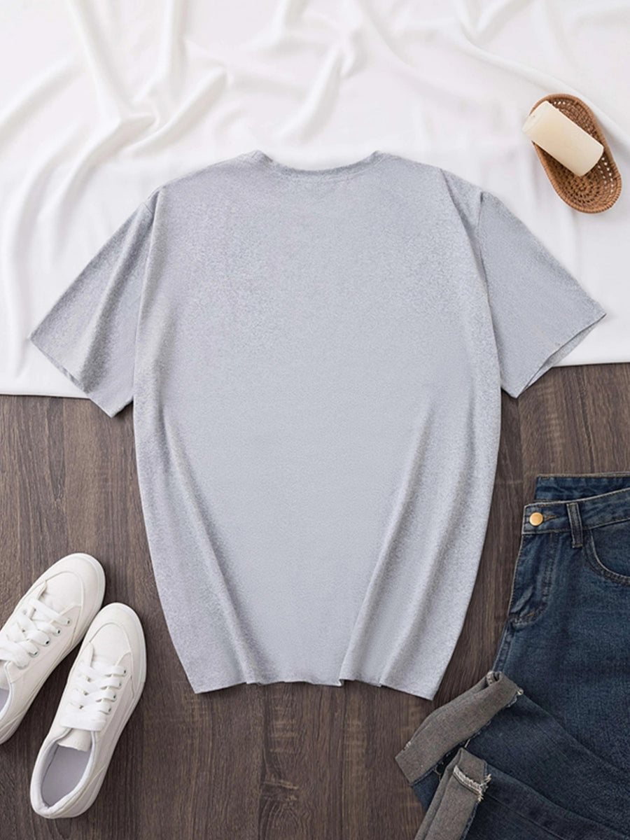 A Very Trendy Solid-color Women's Fashion T-shirt That Is Perfect for Spring and Summer, and Versatile Enough for All Seasons and All Body Types! - Light Grey