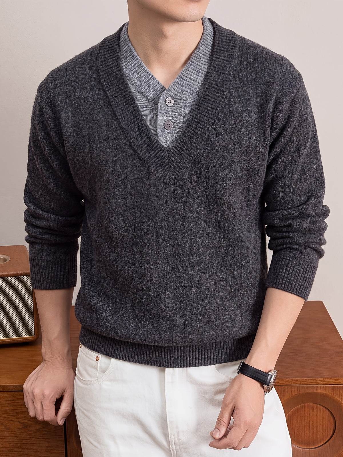 Autumn/Winter Thickened V-Neck Sweater, Men's Warm Casual Knit Top, Suitable for Daily Commuting and Business - Grey