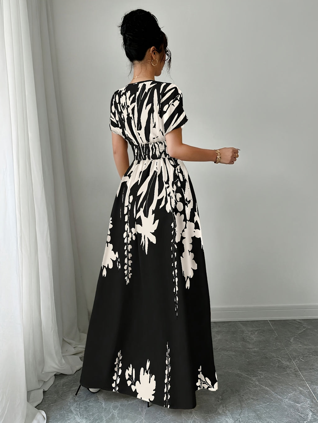 2026 New Summer Black And White Ink Print V-Neck Waist-Cinching Long Dress | Short-Sleeve Elegant Dress Suitable for Upscale Commuting And Dating Outfits - Black