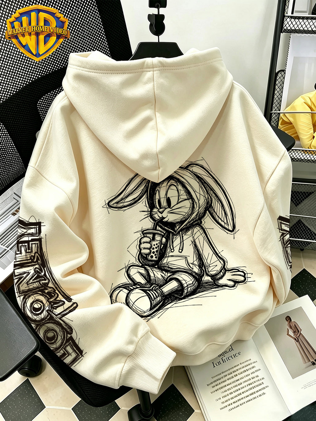 [Warner Bros] Licensed Men'S New Trendy Hoodie Sitting Drinking Milk Tea Rabbit Pattern Print Casual Hoodie, Daily Drawstring Loose Pullover Top, Machine Washable All-Match Sports Casual Men'S Top - Apricot