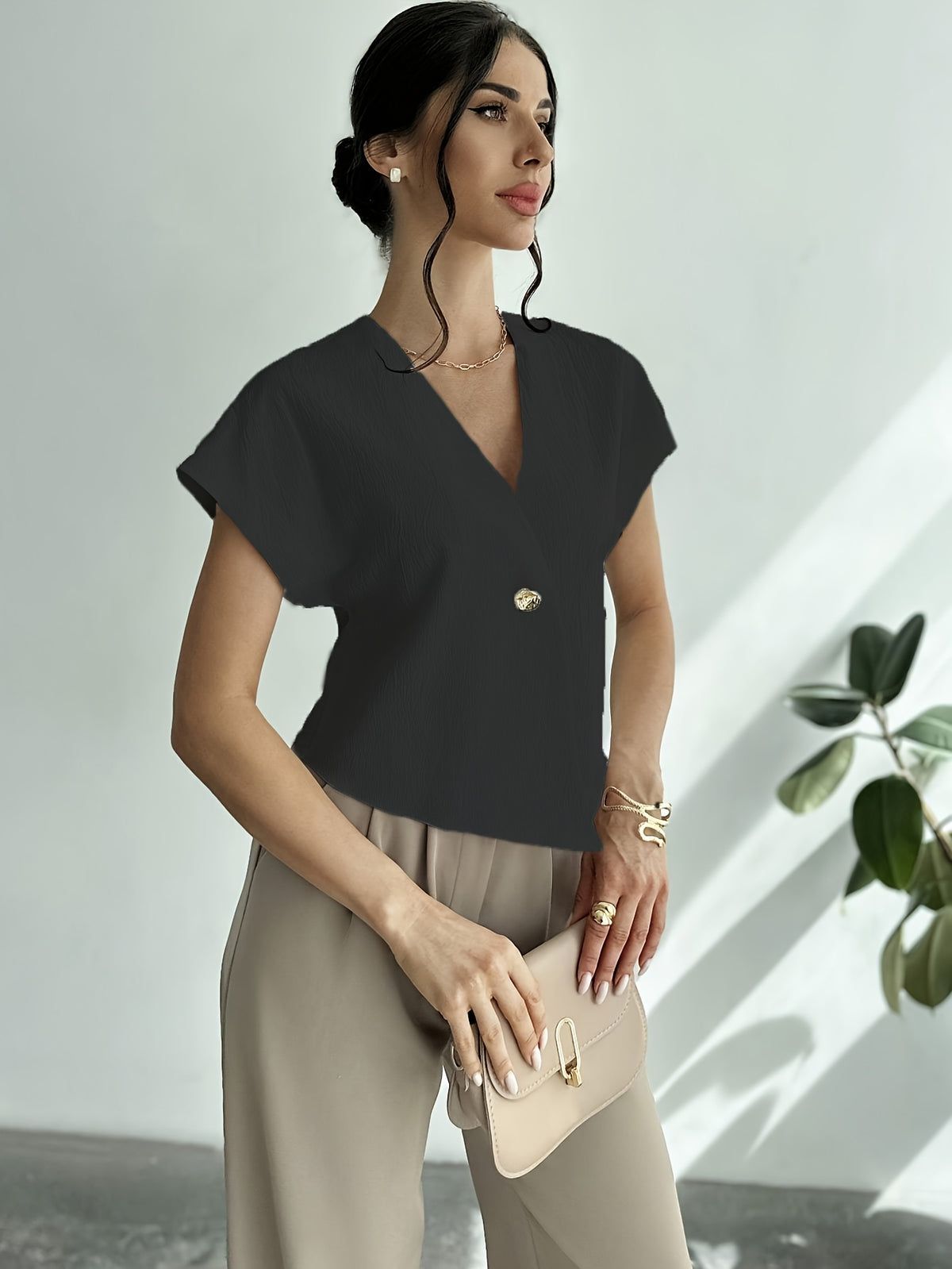 Elegant Middle Eastern-Inspired Women's V-Neck Button-Front Blouse - Lightweight Machine-Washable Solid Color Shirt for Summer Commuting, Music Festivals & Casual Outings - Elegant Collection, Versatile Top, Minimalist Design, Breathable Fabric, Stylish - Black