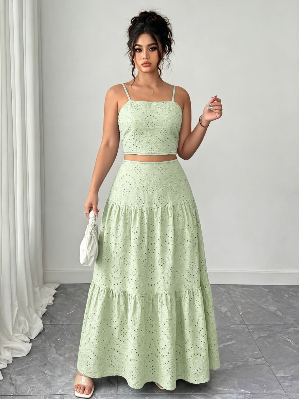 Two-Piece Embroidered Maxi Dress, Bohemian Style with Layered Ruffle Hem. Perfect for Dates, Vacations, Picnics, And Beach Outings. Comfortable And Versatile Women'S Dress - Green