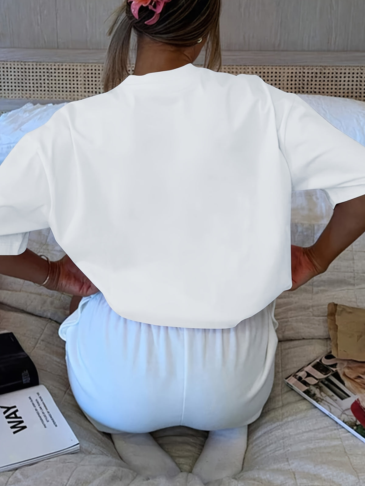 (Popular T-shirts) Spring and summer new fashion trend Women's short-sleeved round neck T-shirt versatile trendy brand short-sleeved Women's tops - White