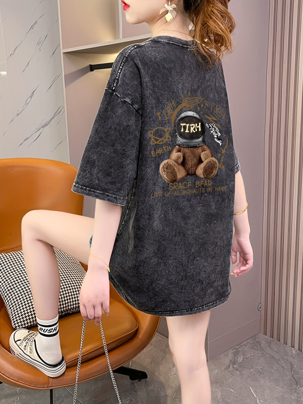Women's Heavyweight 200gsm Vintage Graphic T-Shirt - Non-Stretch Pure Tee with Retro Bear Back Print, Y2K Streetwear Outfit Essential for Spring/Summer/Fall - Casual Everyday Party Top, Seasonal Wardrobe Staple, Playful Design Shirt, Durable - Black
