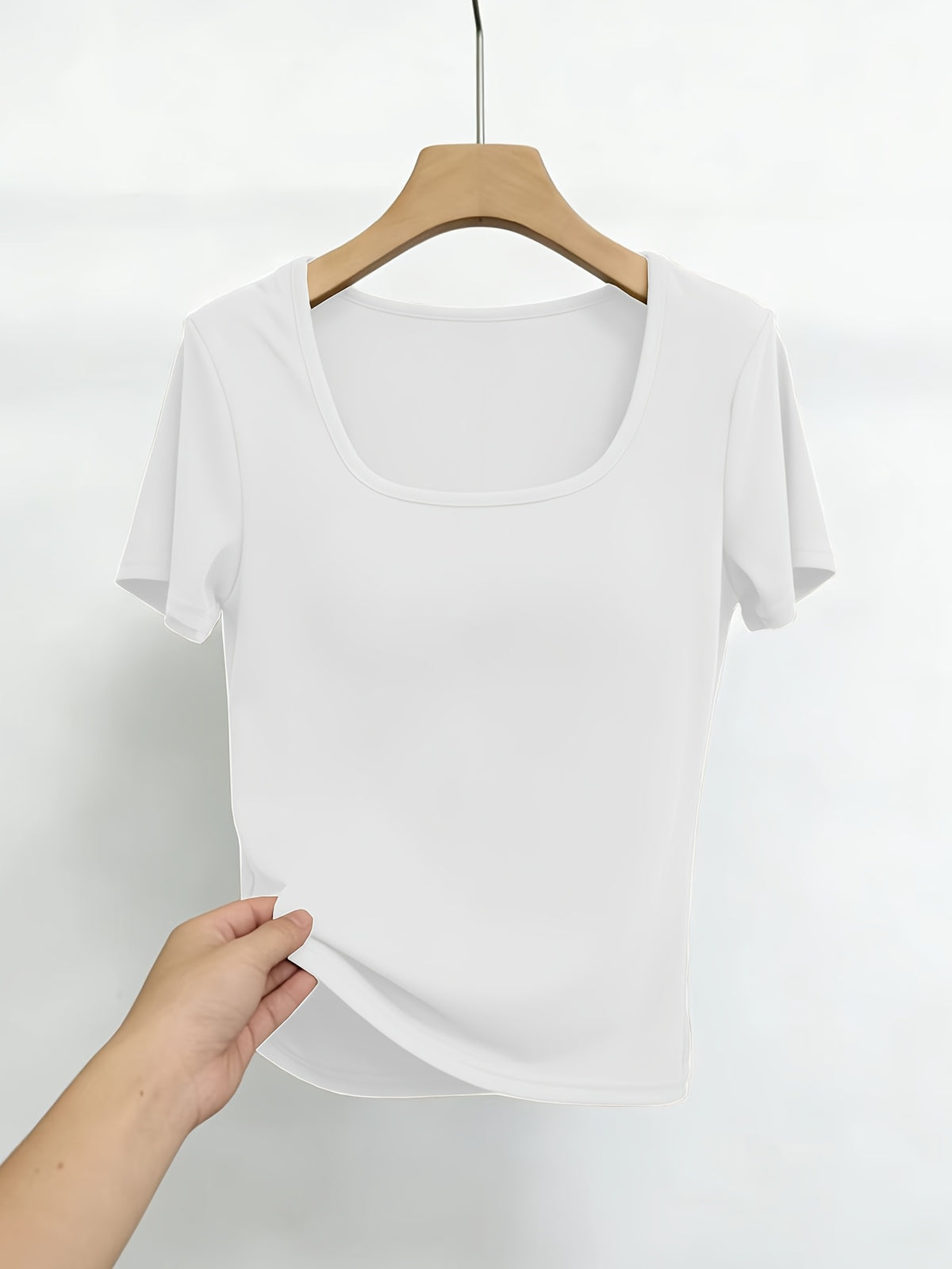 Women'S Short-Sleeve U-Neck T-Shirt for Summer, Stylish And Fitted Base Layer - White