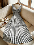 Elegant Exquisite Women'S Black And White Plaid V-Neck Sleeveless Waist-Cinching A-Line Dress Bridesmaid Dress Fashion Temperament Piece for Commute Date Daily Outfit - Black