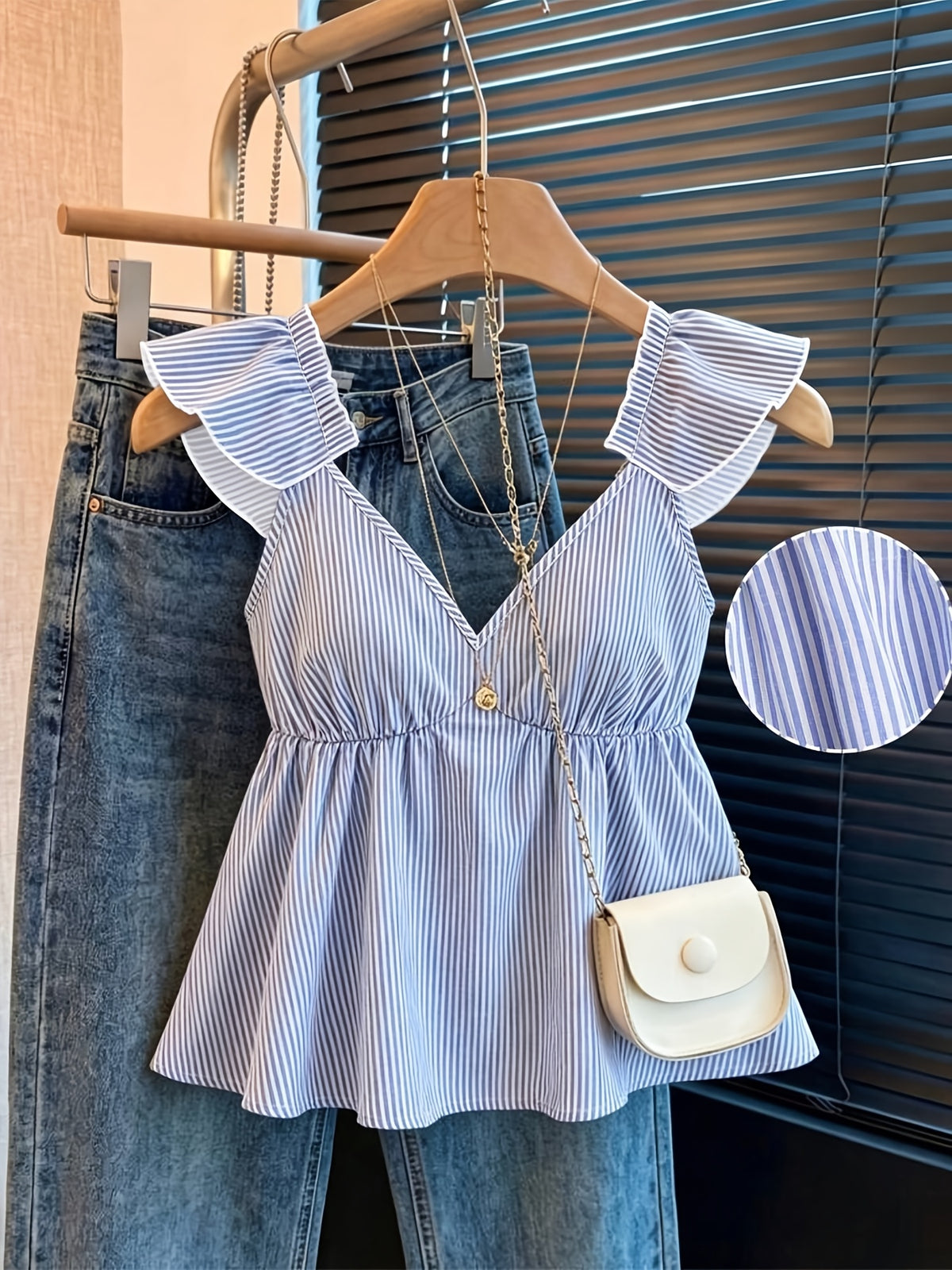 Women's Elegant and Cute Striped Ruffle Neckline Sexy Backless Low-Cut Crop Top - Mixed colors