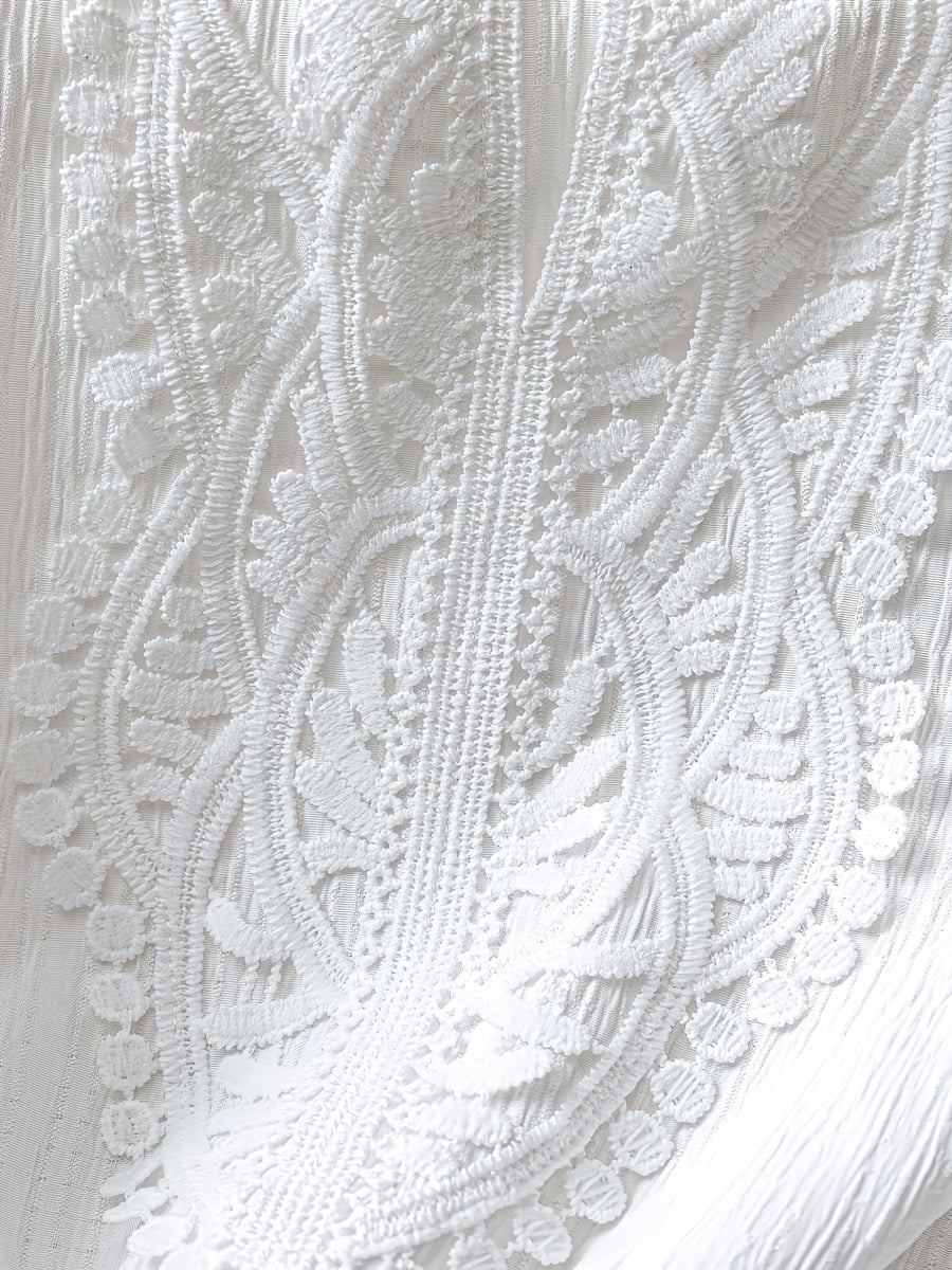 Ladies Color Contrast Lace Three Quarter Sleeve Loose Fashion Shirt - White