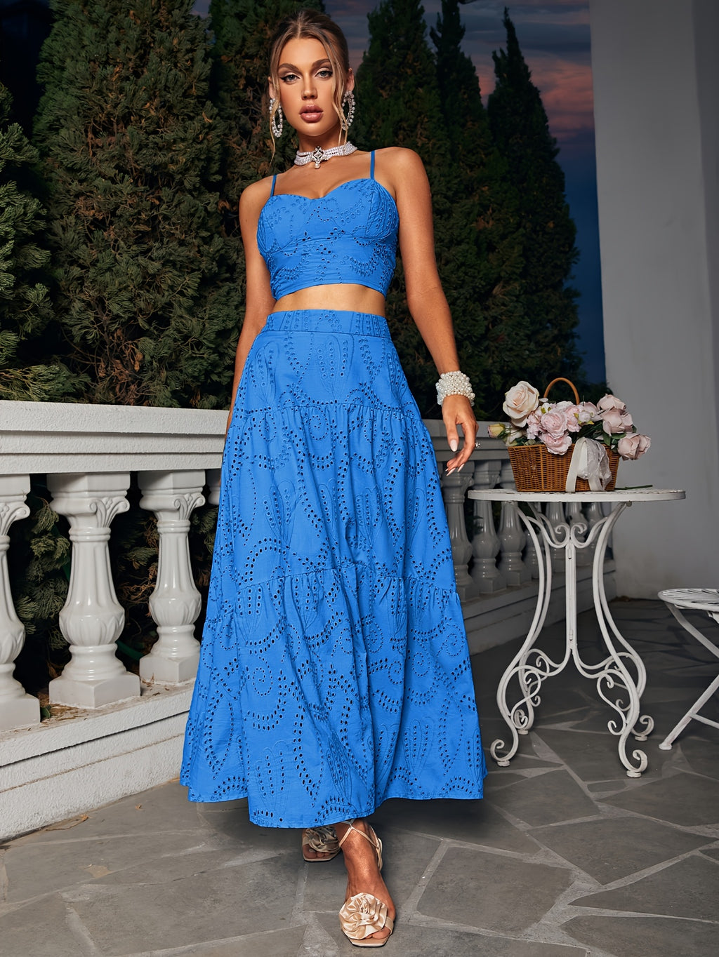 Elegant Women's Hollow-Out Embroidered Camisole 2pcs Set, Sweetheart Neckline Short Camisole Top, Layered Spliced Maxi Skirt with Full Flared Hem, Evening Gown, Bridesmaid Dress Set - Royal Blue