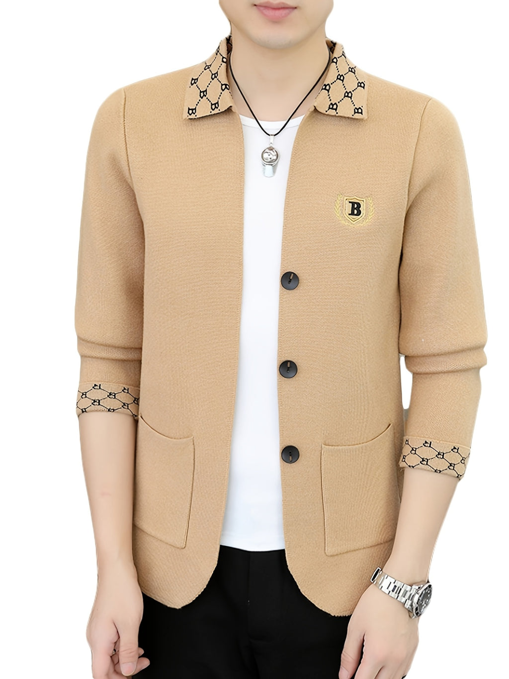 [Wading Whale OBM] Spring/Autumn New Men'S Knit Cardigan, Old Money Style Contrast Lapel Pocket Button-Front Cardigan Men'S Business Casual Fashion Button-Front Knit Top, Collar Design with Embroidered Logo Suitable for Spring, Autumn - Khaki 1