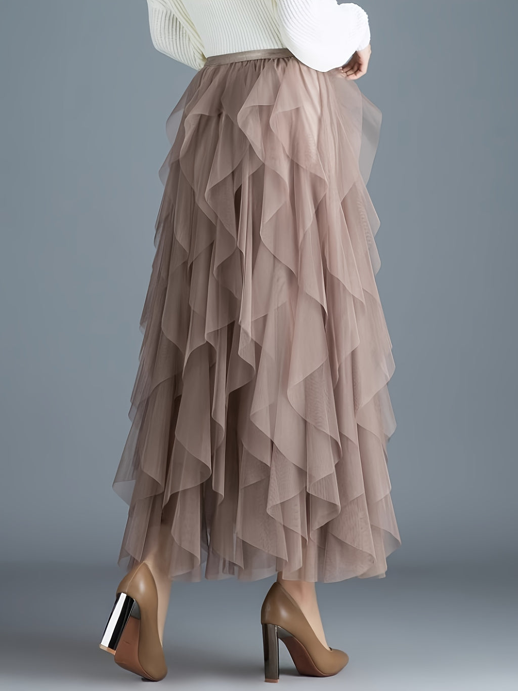 A Mid-Length Irregular Tulle Skirt That Flatters The Figure, Resembling a Cake Design - Khaki