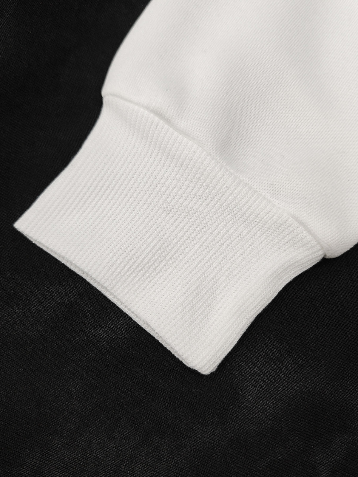 Single Purchase of a Trendy V-neck Sweatshirt with Long Sleeves, Paired with a Shirt for a Visually Striking Campus Elegant Style. Image for Reference Only, Not a 2-in-1 Look - White
