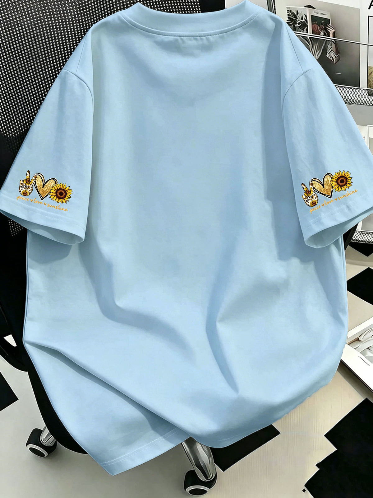 Plus Size, Plus-size Sunflower Print Round-neck Women's Casual Short-sleeve T-shirt, Suitable for Summer Vacations, Casual and Comfortable - Light Blue